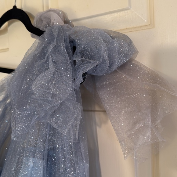 MAC DUGGAL
Blue Glitter One-Shoulder Ombre Gown with Bow - Picture 5 of 13